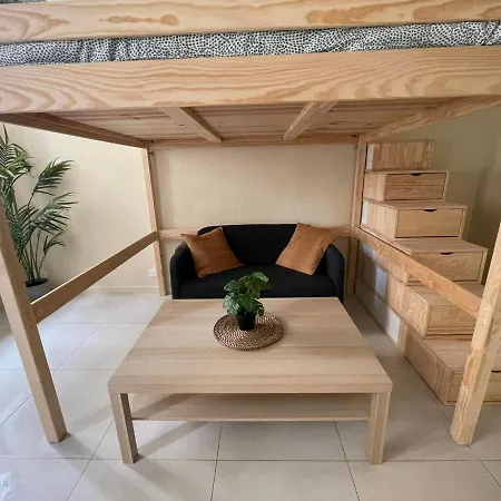 Uhelvarr - Studio A Proche Capucins Apartment *